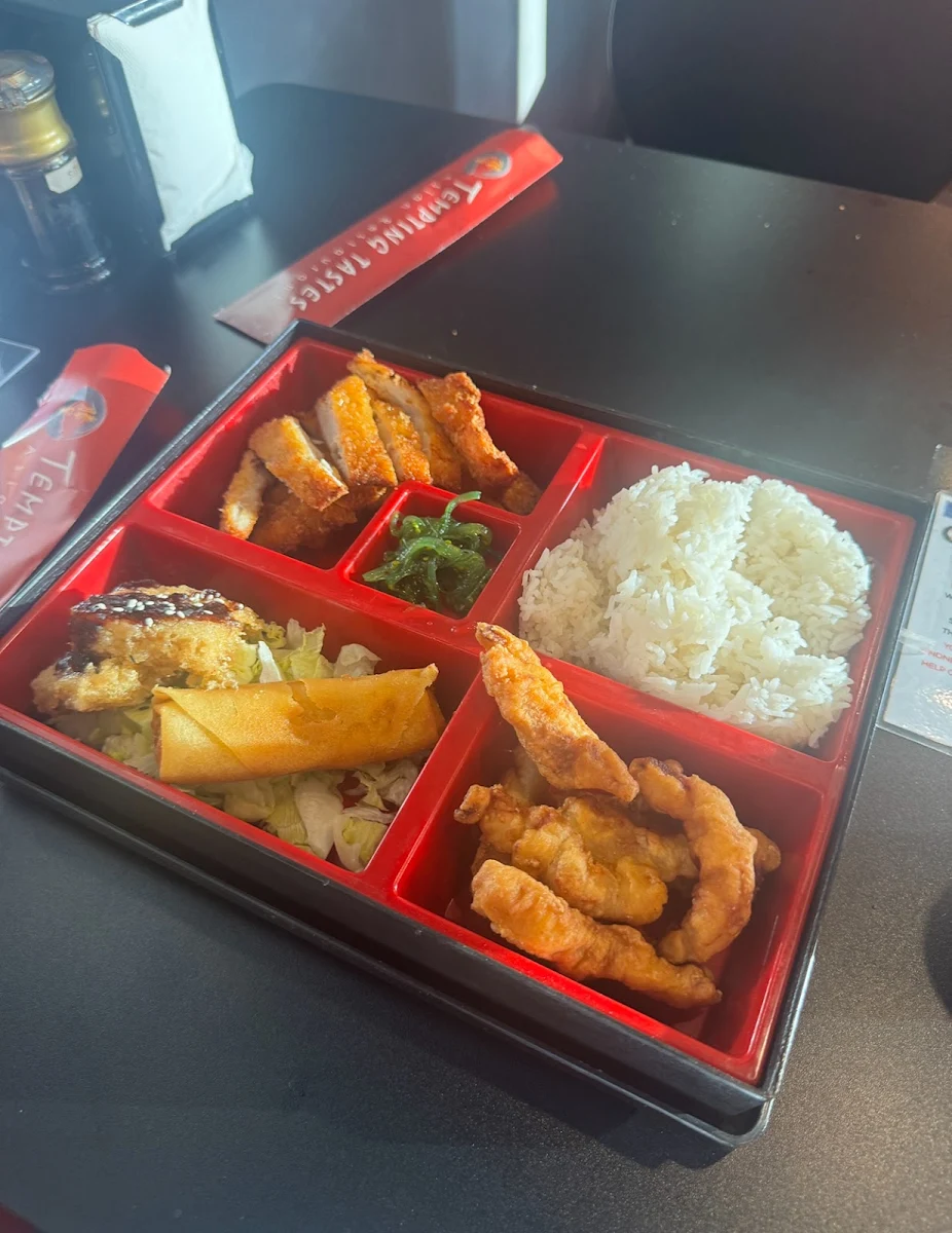 chicken bento box鸡扒便当, TEMPTING TASTES ARMSTRONG
